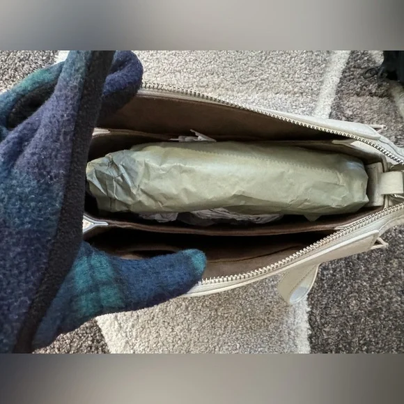 AllSaints Captain Crossbody bag- New with tag - Picture 7 of 10